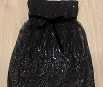 Черное платье с блестками