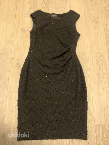 Черное теплое платье с пайетками, размер 40 (фото #1)