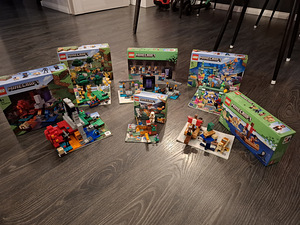 Lego minecraft 21172, 21165, 21252, 21180, 21259, 21162 (1 foto / 7)