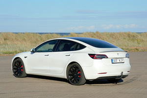 Model 3 360 kw, 75kwh long range, dual motor performance (5 foto / 10)