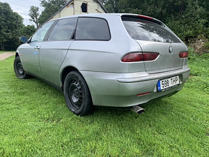 M/V Alfa Romeo 156 Sportswagon (4 foto / 6)
