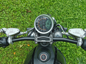 Super Soco TC Elektrimopeed (6 foto / 7)