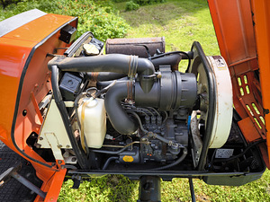 Kubota Aste A155 4x4 мини-трактор с документами (9 фото из 10)