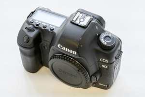 Canon EOS 5D Mark II (body) peegelkaamera kere (4 foto / 4)