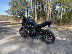 Kawasaki ER-6n 2014 A2 (3 foto / 6)