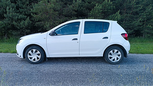 Dacia Sandero (2 foto / 9)