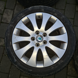 R17 Škoda Superb (2 foto / 5)