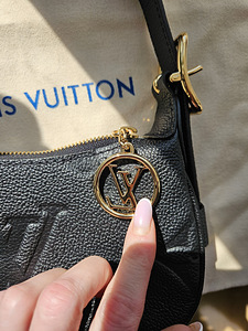 Louis vuitton minimoon (3 foto / 5)