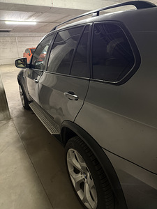 BMW X5 40d (4 foto / 7)
