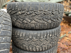 Nokian naastrehvid 205/55 R16 (2 foto / 4)