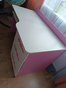 Kirjutuslaud ja öökapp koos (4 foto / 6)