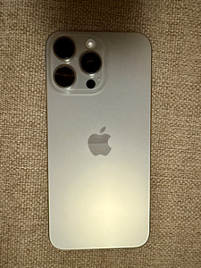 iPhone 15 Pro Max 256GB Аккумулятор 95% (4 фото из 6)