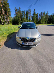 Skoda Fabia Family 1.2 63kw bensiin EURO 5 (3 foto / 11)