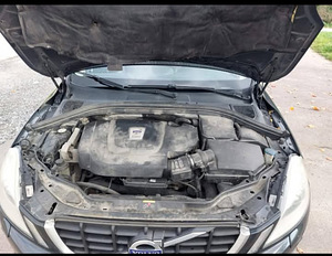 VOLVO xc60 151kw (10 foto / 10)
