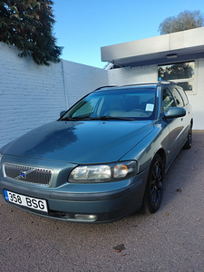 Volvo v70 (9 фото из 9)