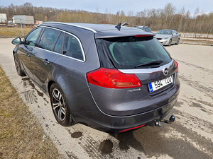 Продам Opel Insignia (3 фото из 10)