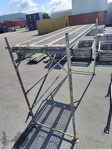 Kasutatud ja uued fassaaditellingud Plettac ja Layher (2 foto / 8)