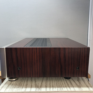 Integreeritud stereovõimendi Luxman L-525. (5 foto / 9)