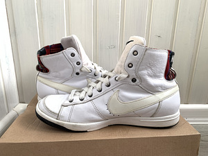 Ketsid Nike, nahast s.36 (2 foto / 5)