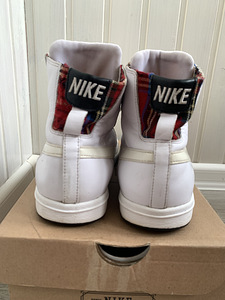 Ketsid Nike, nahast s.36 (3 foto / 5)