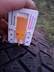 175 60 16 Dunlop M+S 6,5-7mm 2tk (4 foto / 8)