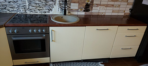 Müüa kasutatud köögitasapind koos tehnikaga (1 foto / 5)