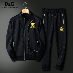 Новый костюм Hugo Boss, Prada, Versace, D&G (5 фото из 9)