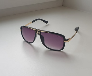 Uued päikeseprillid Louis Vuitton, Gucci, Carrera, Burberry (3 foto / 8)