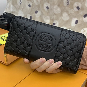 Uued rahakotid Louis Vuitton, Gucci (2 foto / 9)