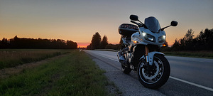 Yamaha FZ-1 2007 (3 foto / 10)
