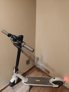 Ninebot KickScooter MAX G30LE (1 foto / 4)