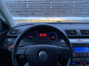 Volkswagen Passat B6 1.9TDI 77kw 2005 (13 foto / 14)