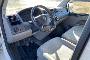 Kaubiku rent Volkswagen Transporter T5 1.9TDI (8 foto / 8)