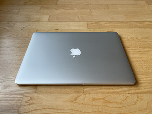 Apple Macbook Pro Retina 256GB/16GB (15-inch, 2014) (2 foto / 3)