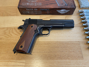 UUS UMAREX LEGENDS M1911 õhupüstol 4,5mm CO2 Blowback (5 foto / 10)