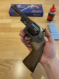 UUS UMAREX SMITH & WESSON M29 6,5" 4,5mm CO2 õhurevolver (6 foto / 10)