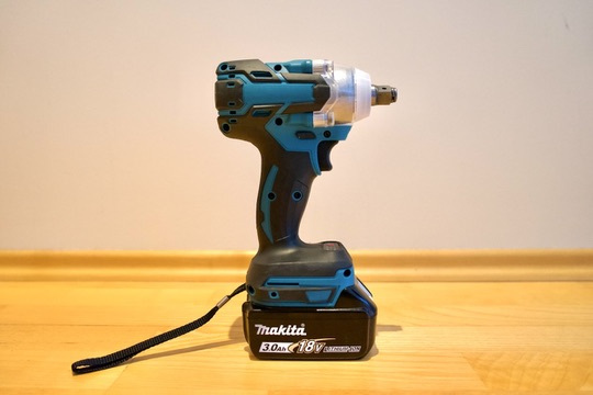 НОВЫЙ ударный гайковерт для аккумулятора Makita 18V + аккуму