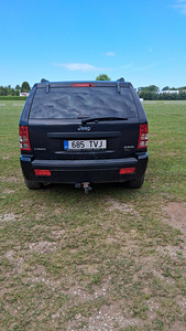 Jeep Grand Cherokee (4 фото из 6)
