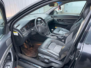 Volvo S80 2.5 TDI 103kw manuaal (8 foto / 10)