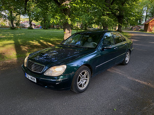 Мерседес-Бенц S320 (4 фото из 8)
