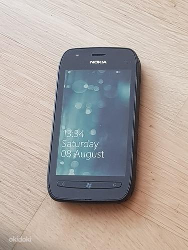 Nokia Lumia 710 (фото #3)