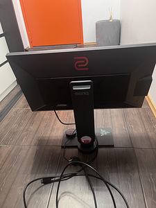 Benq 240hz (4 foto / 4)