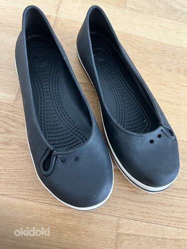 Crocs, 39