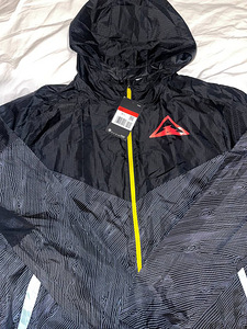 Spordikostüüm NIKE TRAIL Running UUS/ НОВЫЙ (1 foto / 2)
