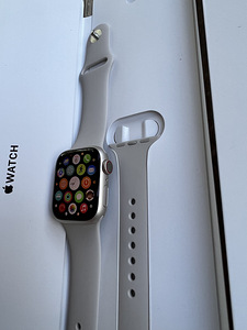 Apple Watch 7 41mm GPS+LTE Starlight (3 foto / 3)