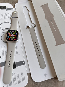 Apple Watch 7 41mm GPS+Cellular Starlight (1 foto / 3)