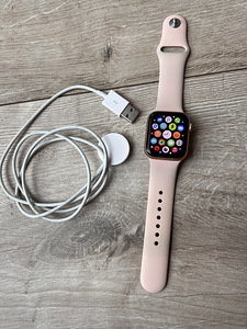 Apple Watch SE Gold 40mm GPS (1 foto / 3)