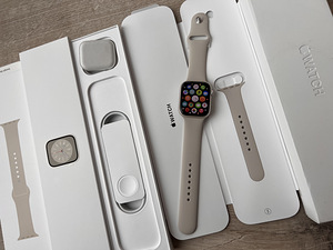 Apple Watch 8 45mm GPS Starlight (1 foto / 2)