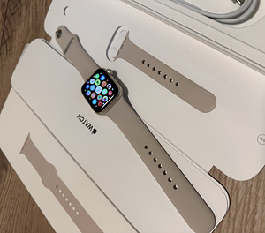 Apple Watch SE 40mm GPS+LTE 2nd gen (1 foto / 3)