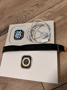 Apple Watch Ultra 49mm GPS+Cellular (1 foto / 2)
